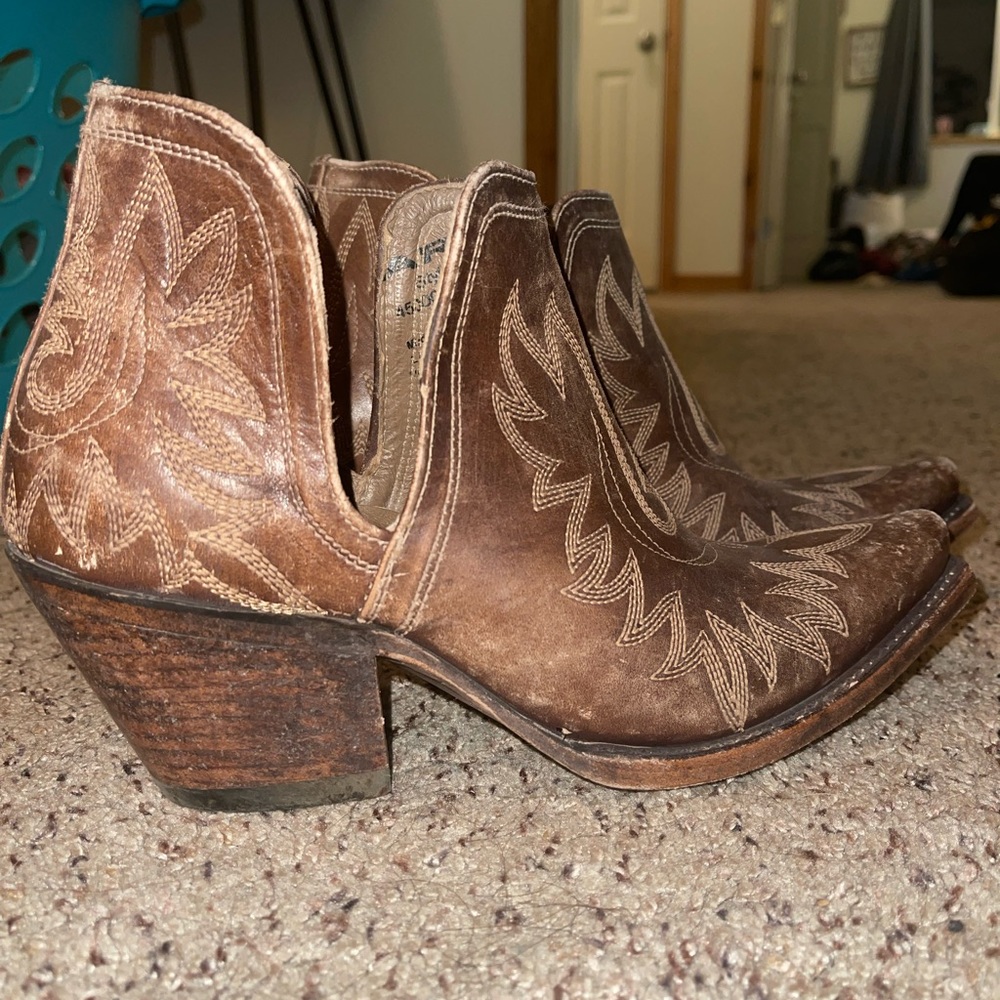 Ariat Brown Ankle Boots with Embroidered Design